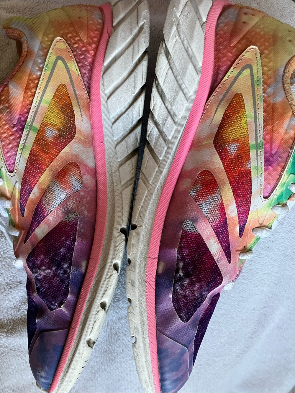 FILA | Tie Dye Sneakers - Picture 4 of 7
